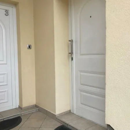 Ultra *